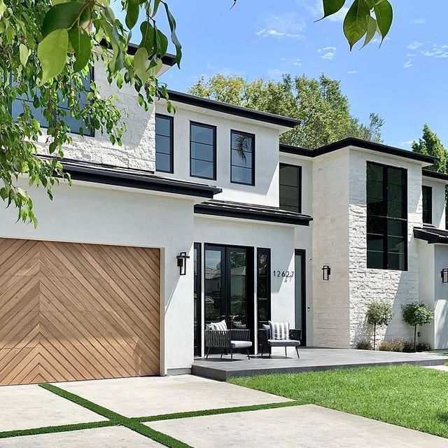 Trusted Aluminum Door Installation Victor ID offering long-lasting performance.