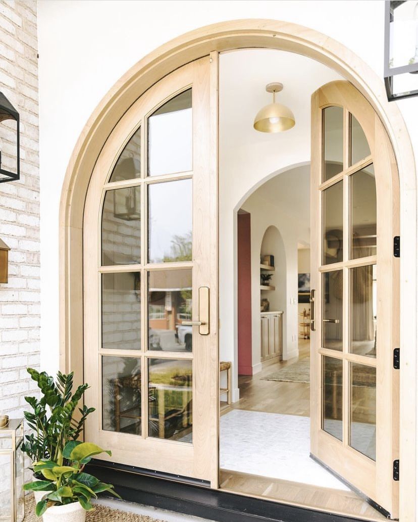 Stylish Custom Entry Doors in Roberts ID