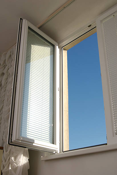 Energy-efficient Vinyl Windows installation Ucon ID